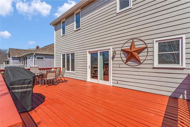 2009 Carmel Drive, Lawrence, KS 66047