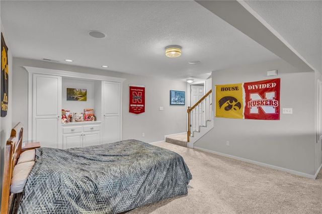 2009 Carmel Drive, Lawrence, KS 66047