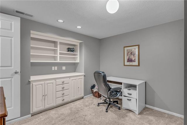 2009 Carmel Drive, Lawrence, KS 66047