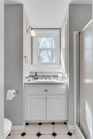 2009 Carmel Drive, Lawrence, KS 66047