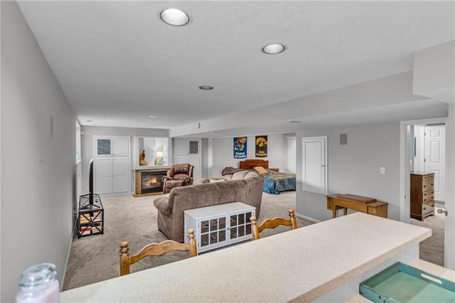 2009 Carmel Drive, Lawrence, KS 66047