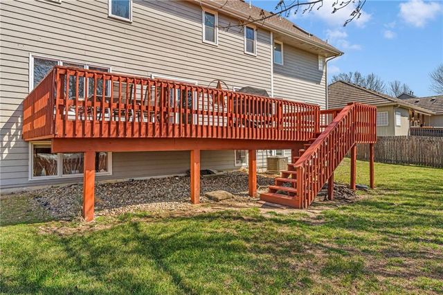 2009 Carmel Drive, Lawrence, KS 66047