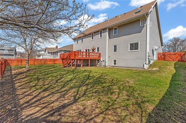 2009 Carmel Drive, Lawrence, KS 66047