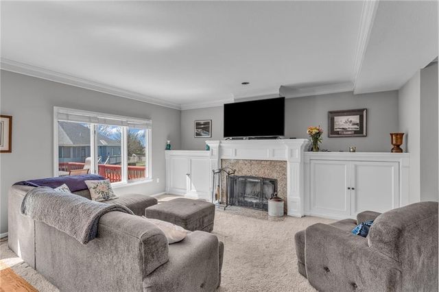 2009 Carmel Drive, Lawrence, KS 66047