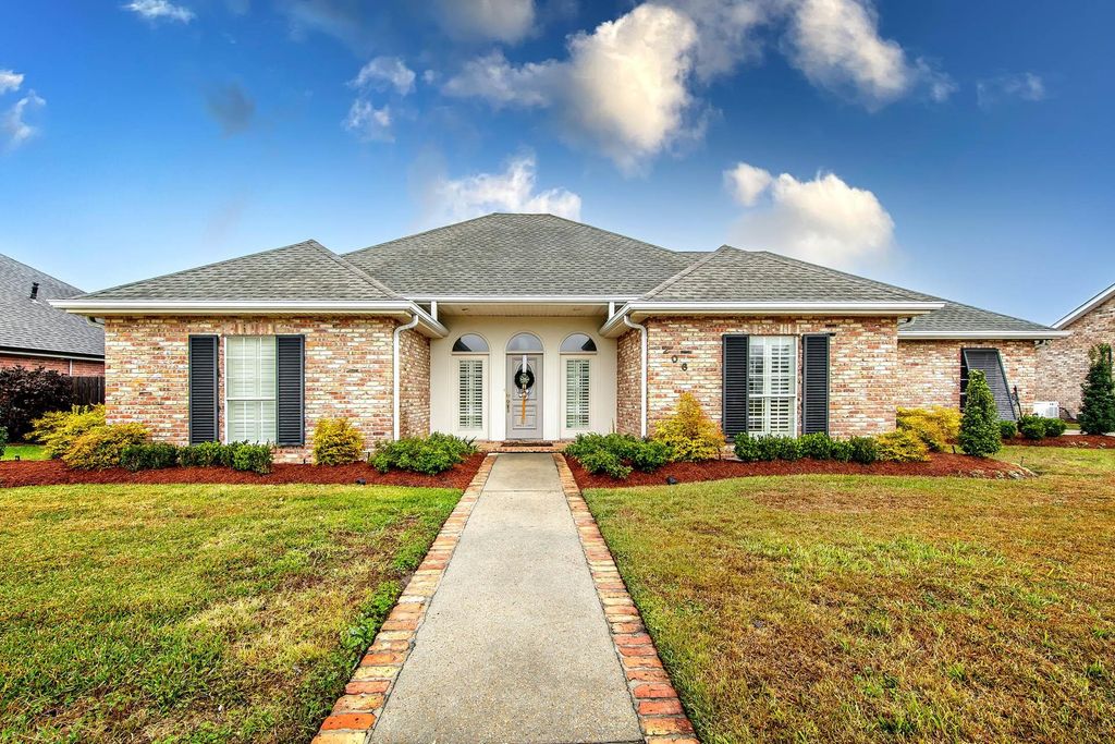 206 Cheyenne Dr, Houma, LA 70360