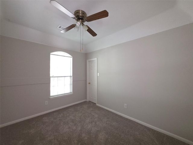 19 Vista Mill Place, The Woodlands, TX 77382