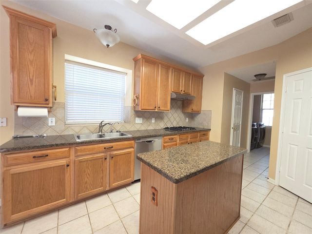 19 Vista Mill Place, The Woodlands, TX 77382