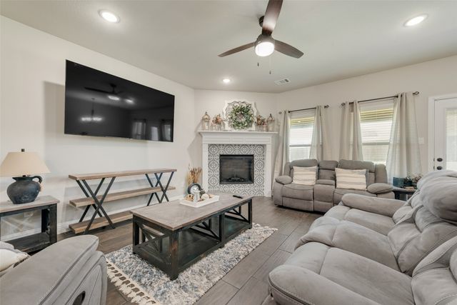 136 Aucuba Lane, Waxahachie, TX 75165