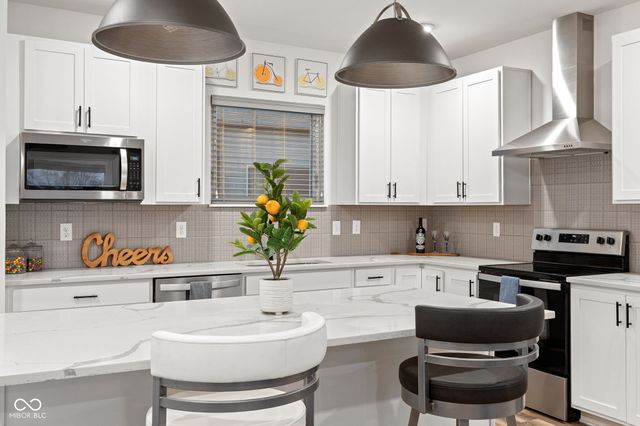 727 N Illinois Street 204, Indianapolis, IN 46204