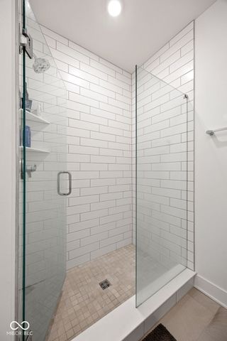 727 N Illinois Street 204, Indianapolis, IN 46204