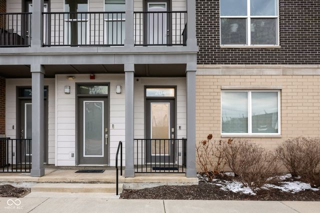 727 N Illinois Street 204, Indianapolis, IN 46204