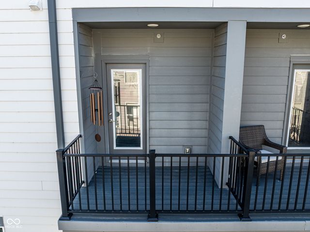 727 N Illinois Street 204, Indianapolis, IN 46204