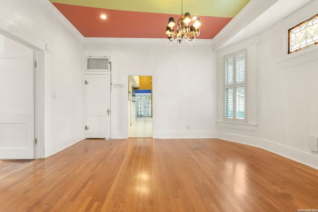 1122 W Summit, San Antonio, TX 78201