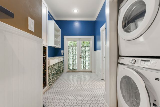 1122 W Summit, San Antonio, TX 78201