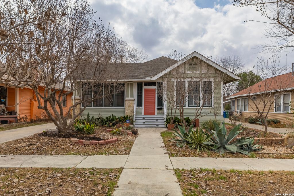 1122 W Summit, San Antonio, TX 78201