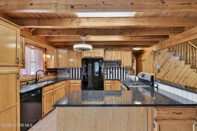 17884 Euler Road, Bowling Green, OH 43402