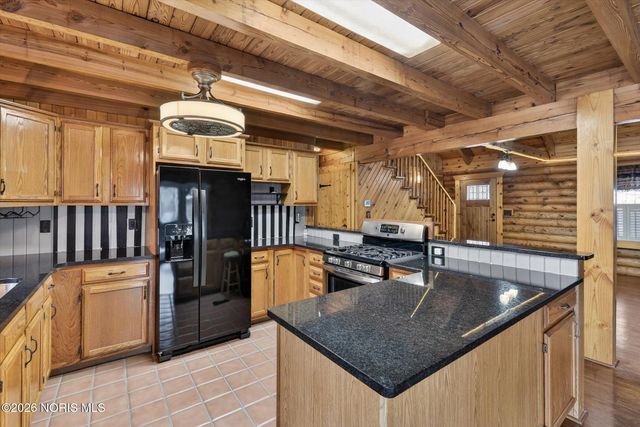 17884 Euler Road, Bowling Green, OH 43402