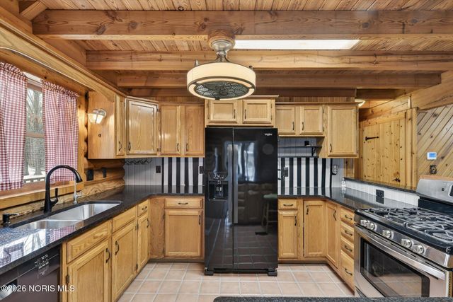 17884 Euler Road, Bowling Green, OH 43402