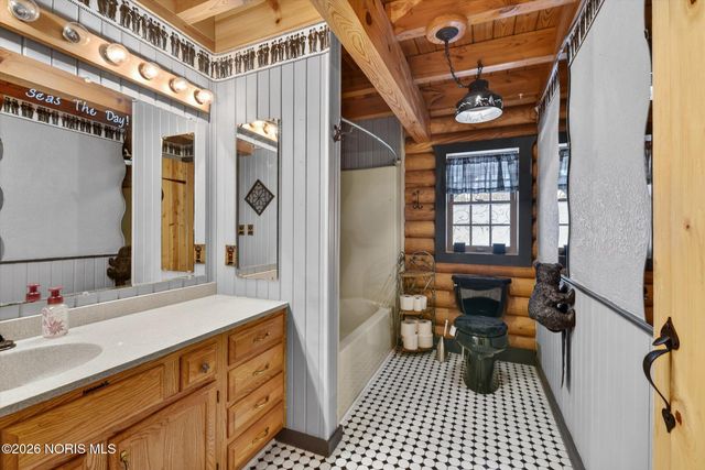 17884 Euler Road, Bowling Green, OH 43402