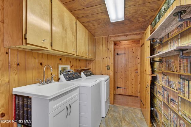 17884 Euler Road, Bowling Green, OH 43402