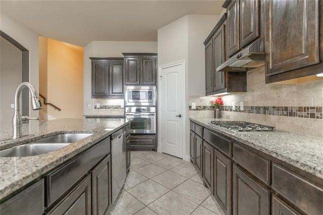 6013 NW 162nd Street, Edmond, OK 73013