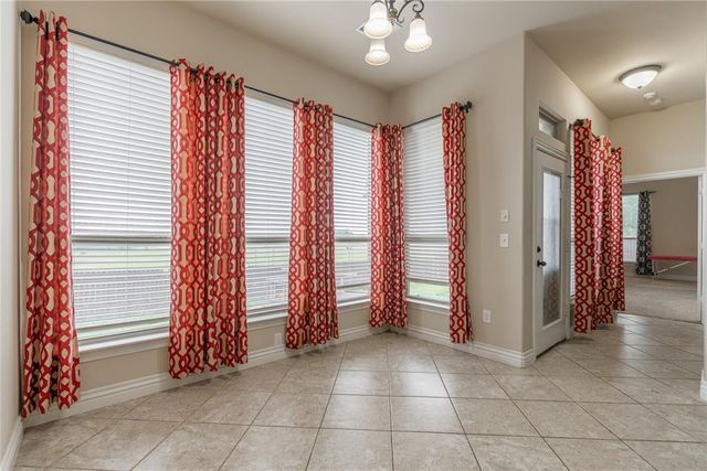 6013 NW 162nd Street, Edmond, OK 73013