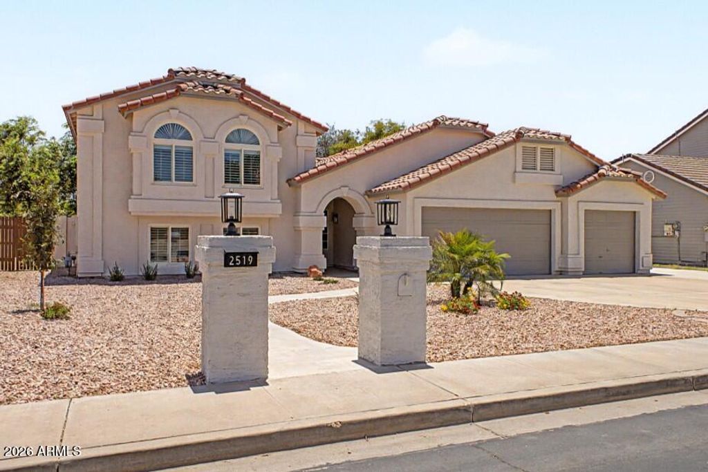 2519 E LYNWOOD Street, Mesa, AZ 85213 — exterior