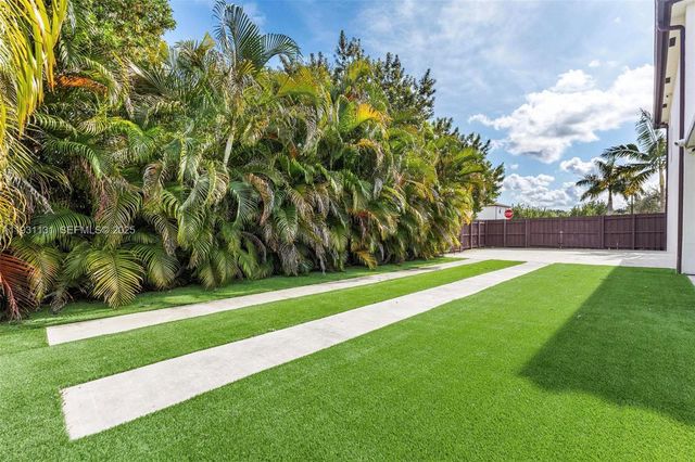 2659 SE 1st Ln, Homestead, FL 33033