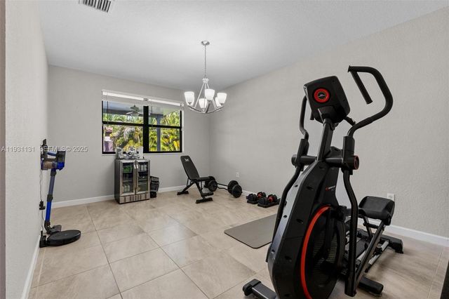 2659 SE 1st Ln, Homestead, FL 33033