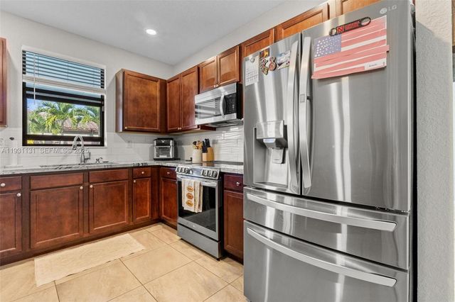 2659 SE 1st Ln, Homestead, FL 33033