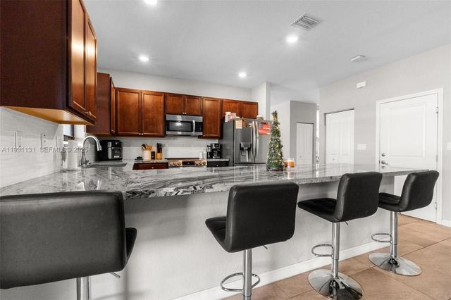 2659 SE 1st Ln, Homestead, FL 33033