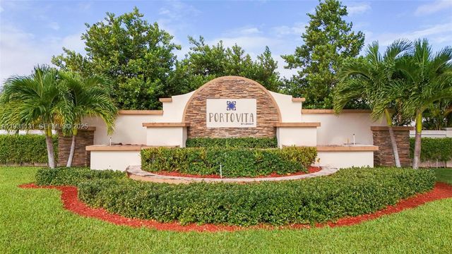 2659 SE 1st Ln, Homestead, FL 33033