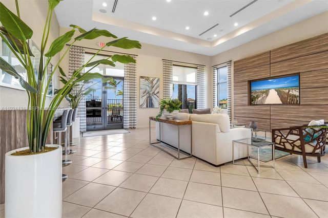 2659 SE 1st Ln, Homestead, FL 33033