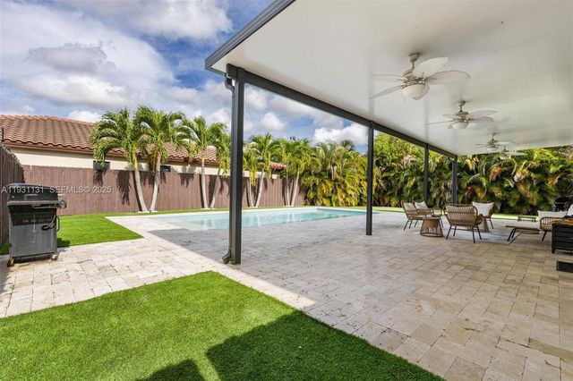 2659 SE 1st Ln, Homestead, FL 33033