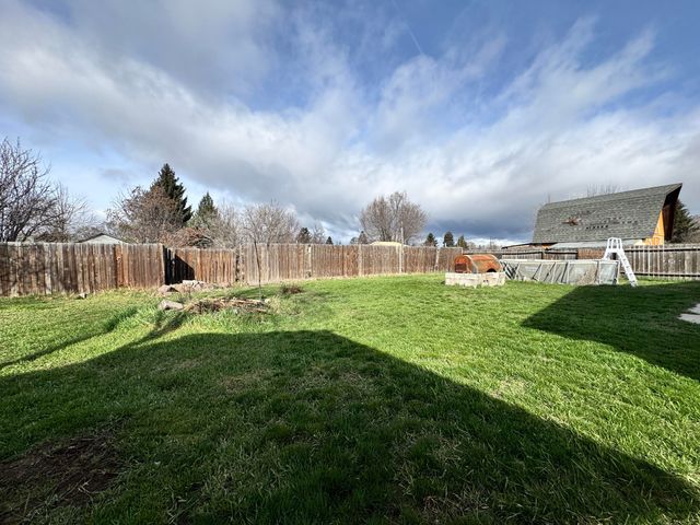 4258 Arthur Street, Klamath Falls, OR 97603