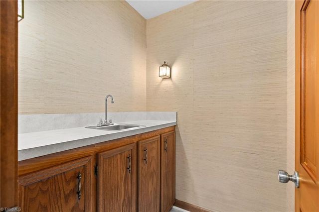 578 Maidstone Lane, Clemmons, NC 27012