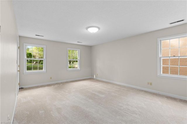 578 Maidstone Lane, Clemmons, NC 27012