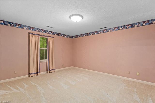 578 Maidstone Lane, Clemmons, NC 27012