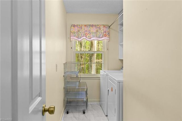578 Maidstone Lane, Clemmons, NC 27012