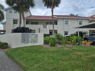 756 VILLAGE CIRCLE 102, Venice, FL 34292