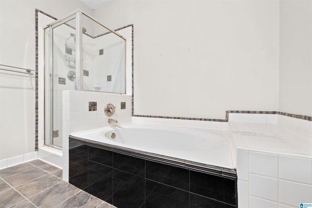 3225 BOXWOOD DRIVE, Hoover, AL 35216