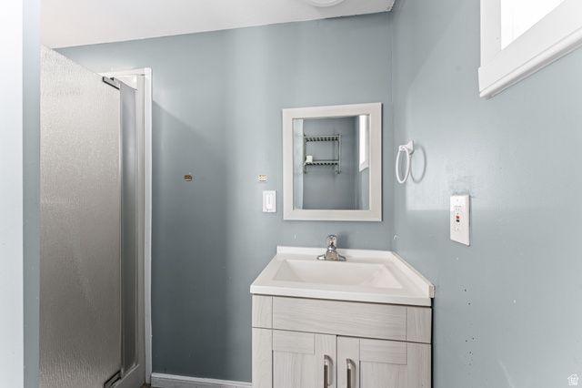 881 W STORM MOUTAIN DR, Taylorsville, UT 84123