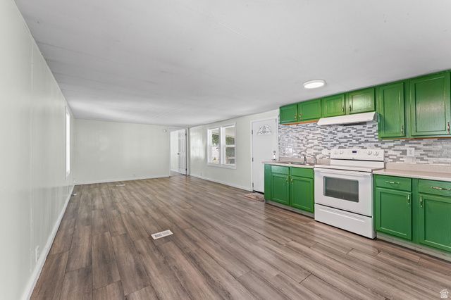 881 W STORM MOUTAIN DR, Taylorsville, UT 84123
