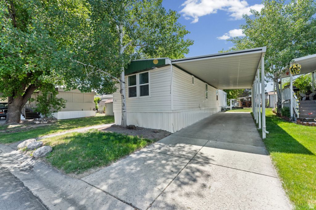 881 W STORM MOUTAIN DR, Taylorsville, UT 84123