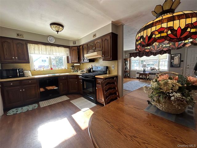 1123 Hyman Avenue, Bay Shore, NY 11706