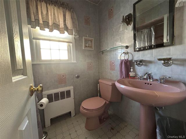 1123 Hyman Avenue, Bay Shore, NY 11706