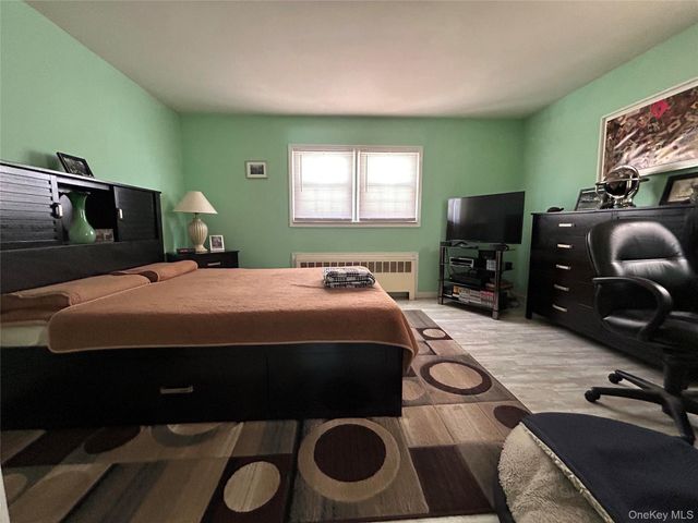 1123 Hyman Avenue, Bay Shore, NY 11706