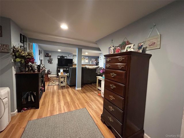 1123 Hyman Avenue, Bay Shore, NY 11706