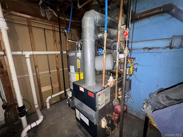 1123 Hyman Avenue, Bay Shore, NY 11706