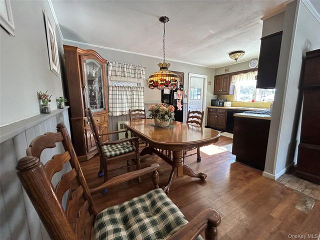 1123 Hyman Avenue, Bay Shore, NY 11706